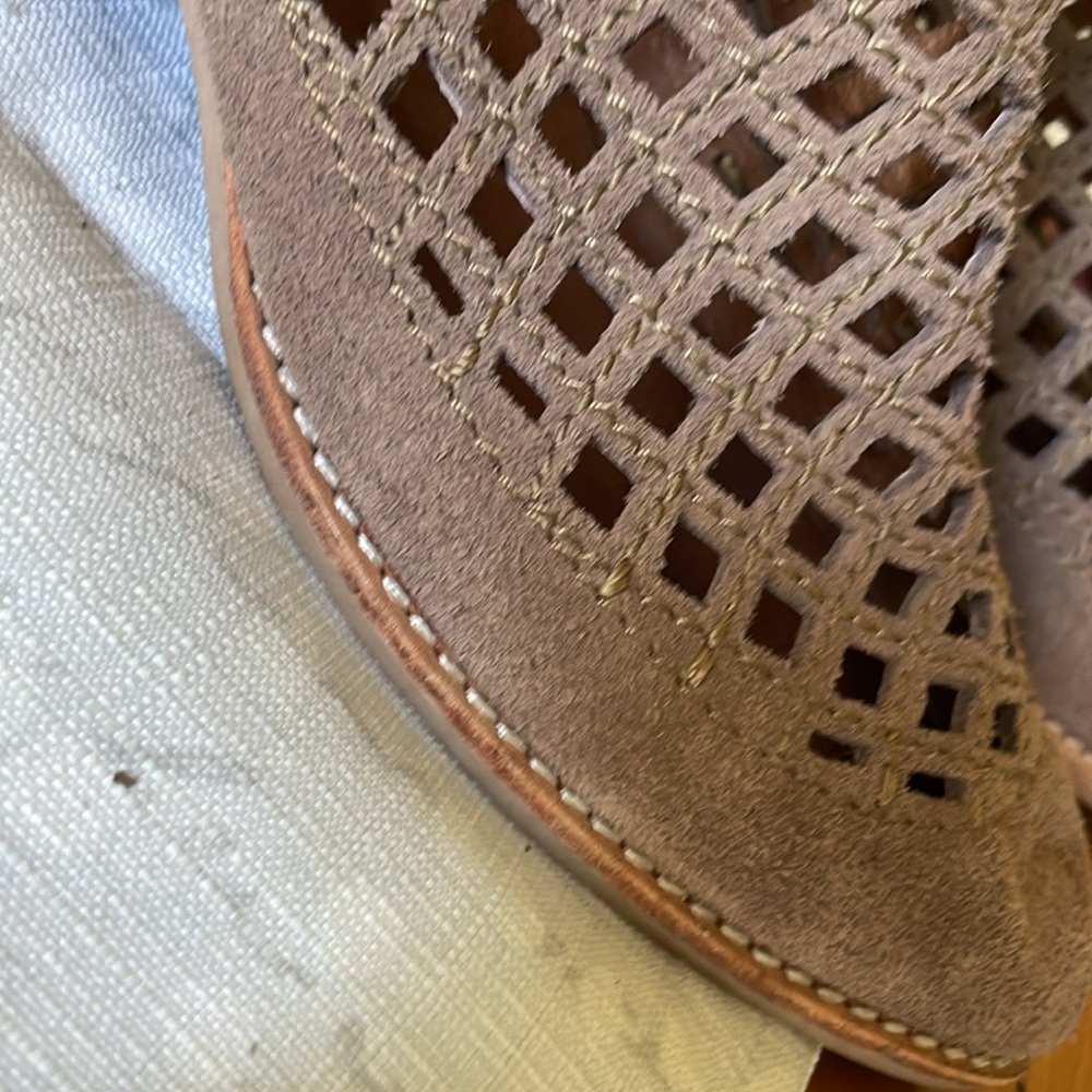 Jeffrey Campbell brown suede bootie  size 7.5. 
$4.99 shipping❤️ - Picture 13 of 14